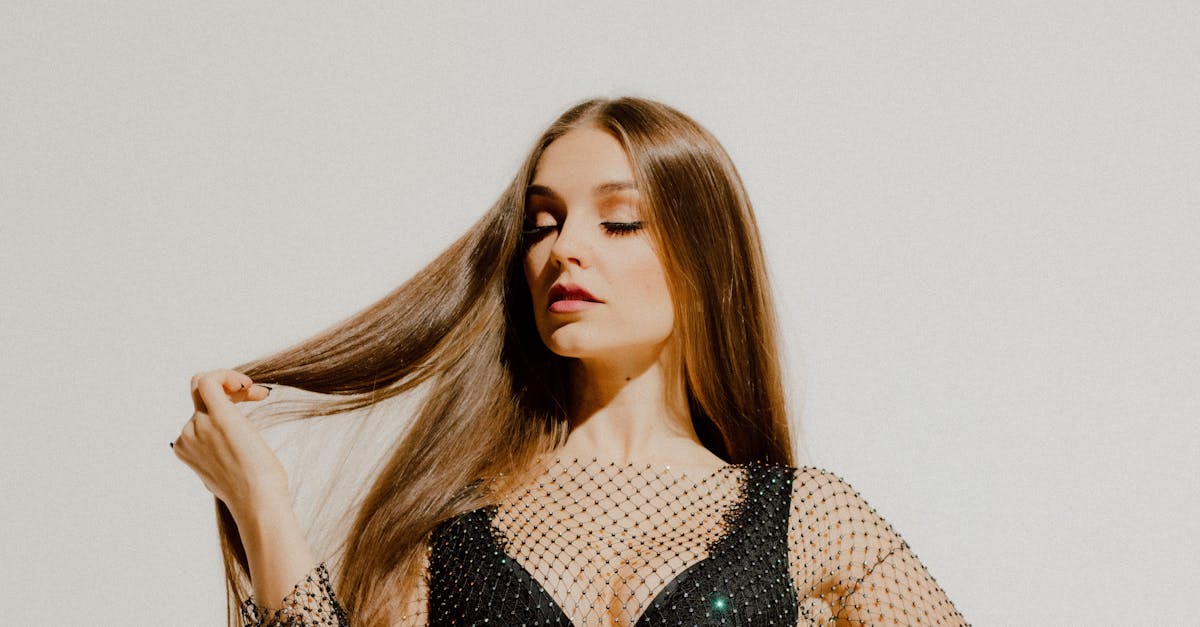 découvrez les dernières tendances de la lingerie de luxe : matières raffinées, designs élégants et nouveautés mode pour sublimer votre garde-robe intime.